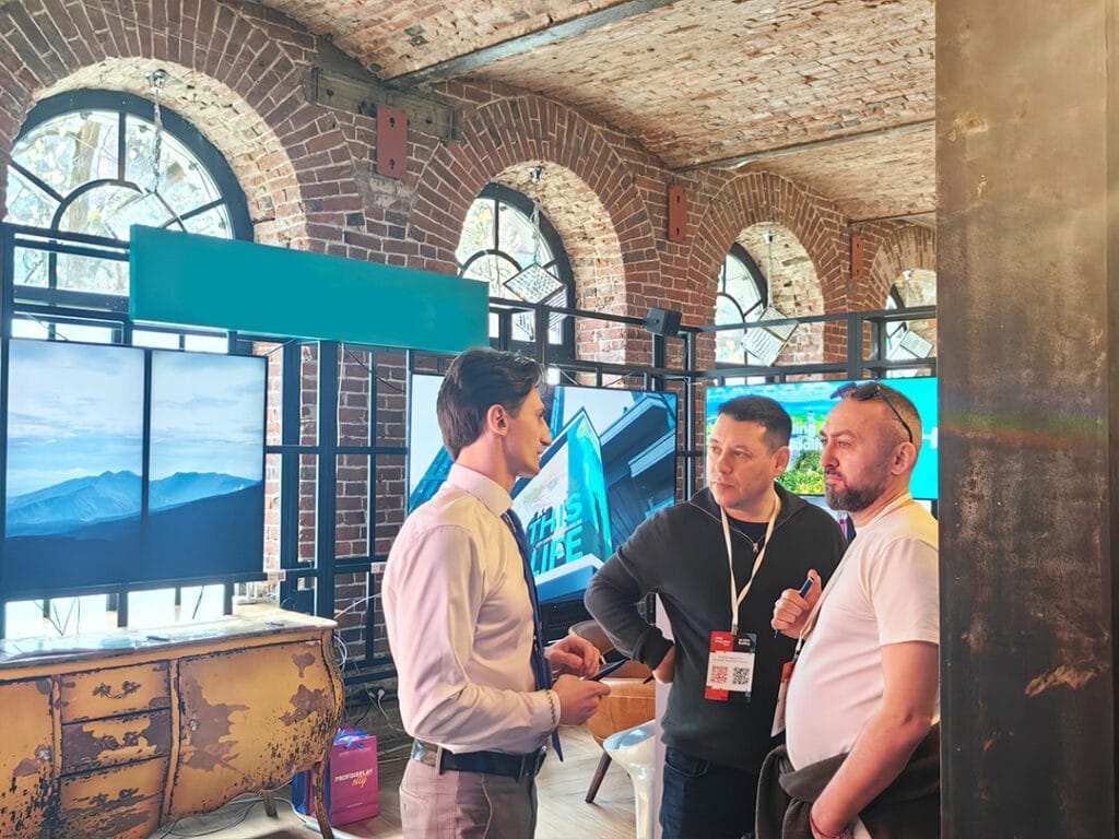 صورة للجزء الداخلي من جهاز 2025 PRO Integration Tech