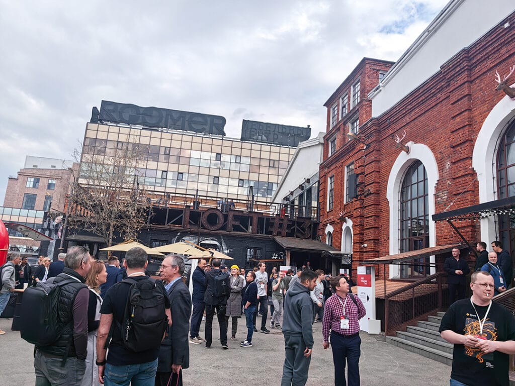 الجزء الخارجي من 2025 PRO Integration Tech Loft #3