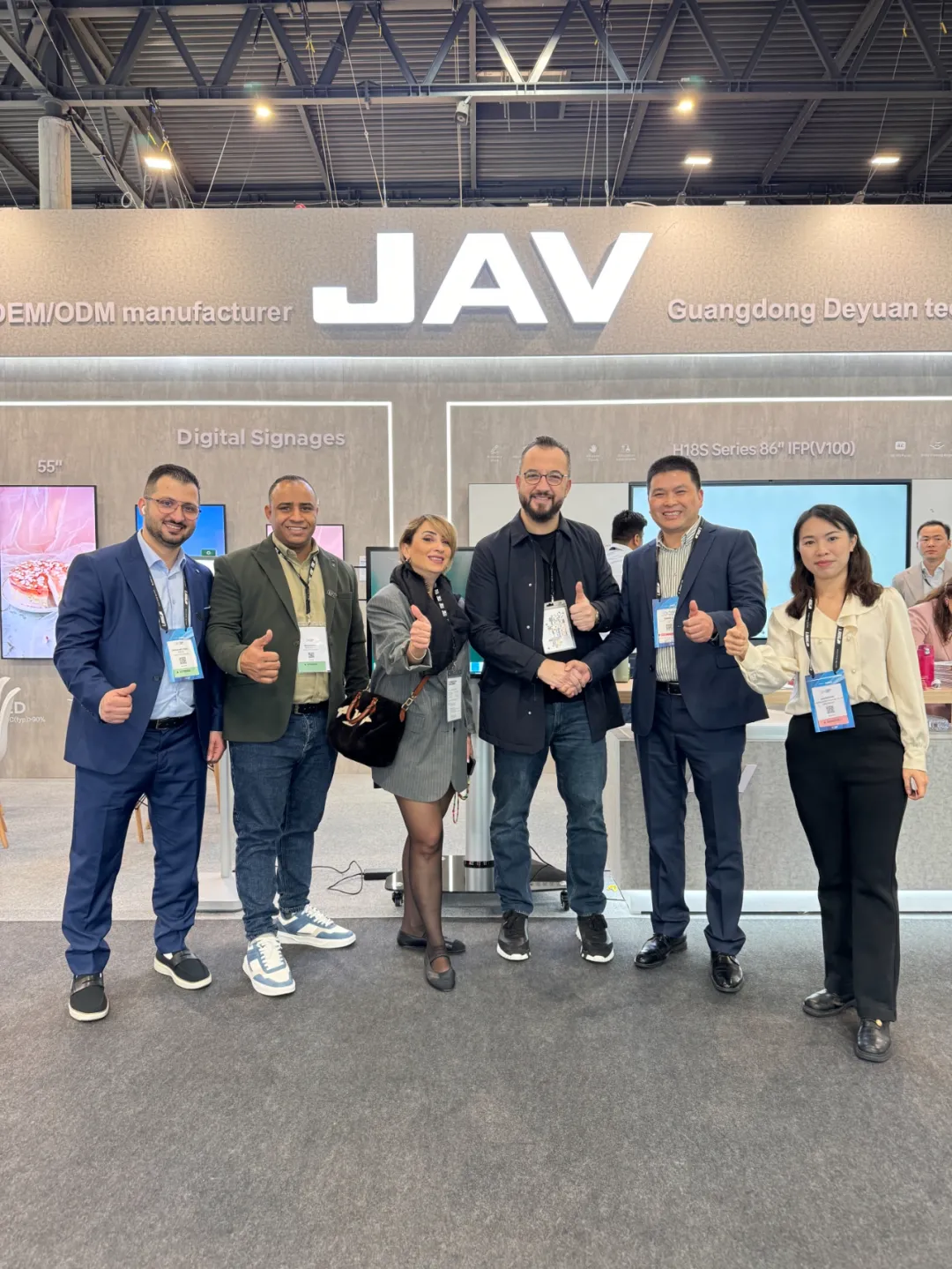 JAV Smart Board 海外チーム、ISE 2025 スペインにて