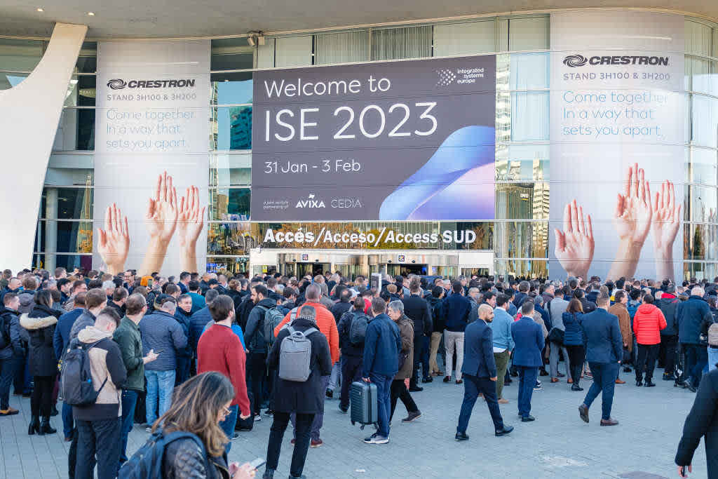 ISE2023初日の外観写真